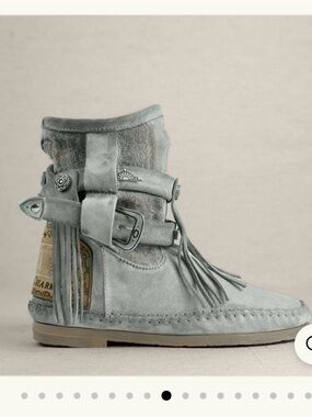 Women’s Karma of Charm Light Gray Suede Fringe Moccasin Ankle Boots